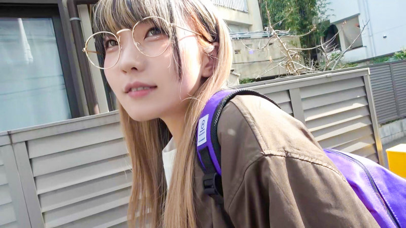 「パイパン素人ちさとをナンパしてハメ撮り中出し!潮吹き絶頂の激イキセックス」のサムネイル