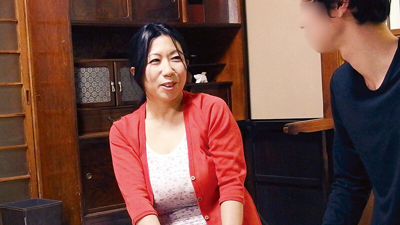 「【熟女】巨乳人妻12人が禁断の情事で乱れる！アクメ絶頂フェラ中出し4時間SP」のサンプル画像18枚目