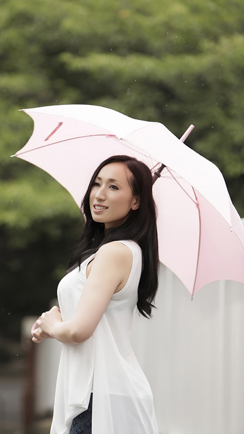 「【熟女女優】母と息子の禁断の関係を描く近親相姦ドラマ【人妻・熟年ジャンル】」のサムネイル