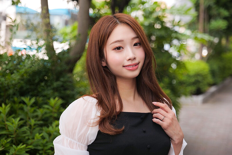 「【素人人妻】巨乳美乳の欲求不満奥様が童貞君に騎乗位で中出し筆おろし♪ナンパ企画」のサムネイル