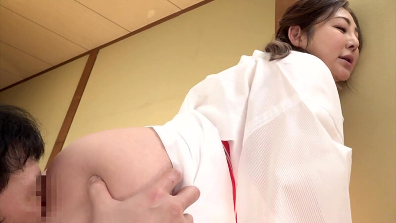 「初音みのり 巨乳熟女がバックで中出し!濃厚フェラも堪能できるソープ風プレイ」のサンプル画像17枚目