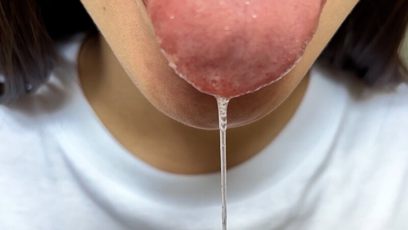 「【素人ナンパ】街角で声をかけたお姉さんまいなちゃんの口内観察体験動画」のサンプル画像8枚目