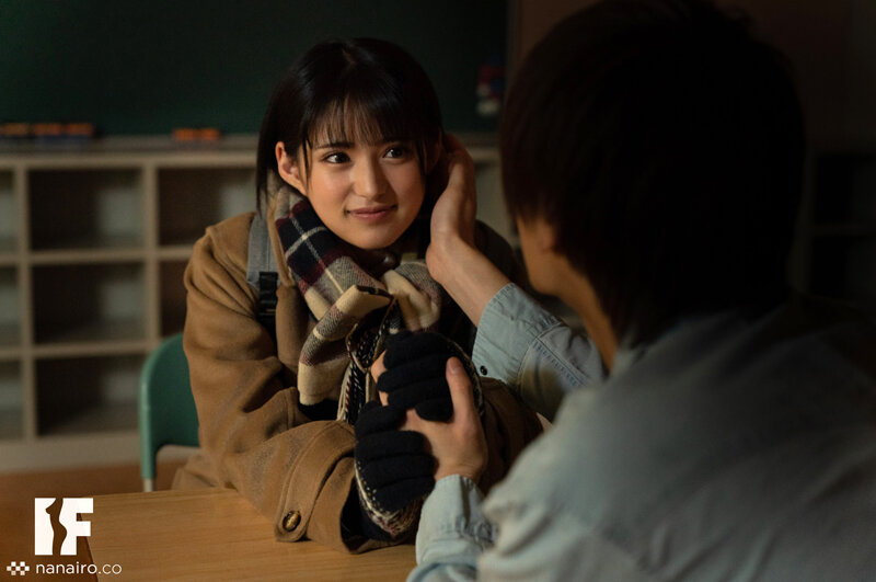 「渚みつき 制服美少女JKの甘いフェラと中出しエッチ｜好奇心旺盛な女子校生の夜遊び体験」のサンプル画像4枚目