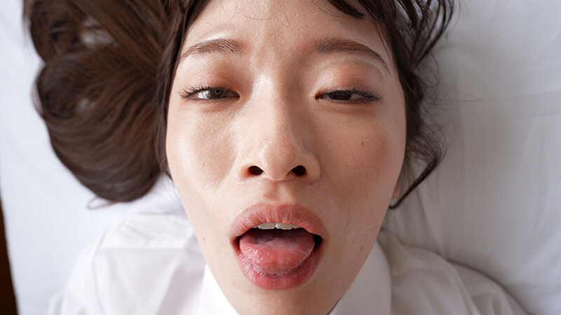 「上坂めい 制服女子校生が乳首責めで潮吹き失禁!小柄ミニ系美少女の敏感ボディが限界突破」のサンプル画像10枚目