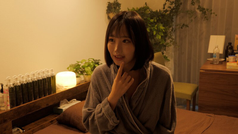 「琥珀やや 巨乳美少女が性感マッサージで指マン責め！ポルチオ刺激で連続アクメ絶頂」のサンプル画像1枚目