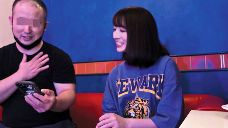 「【素人】巨乳美女がフェラでご奉仕!トロトロ神乳おっぱいの彼女が濃厚フェラチオ披露」のサンプル画像19枚目