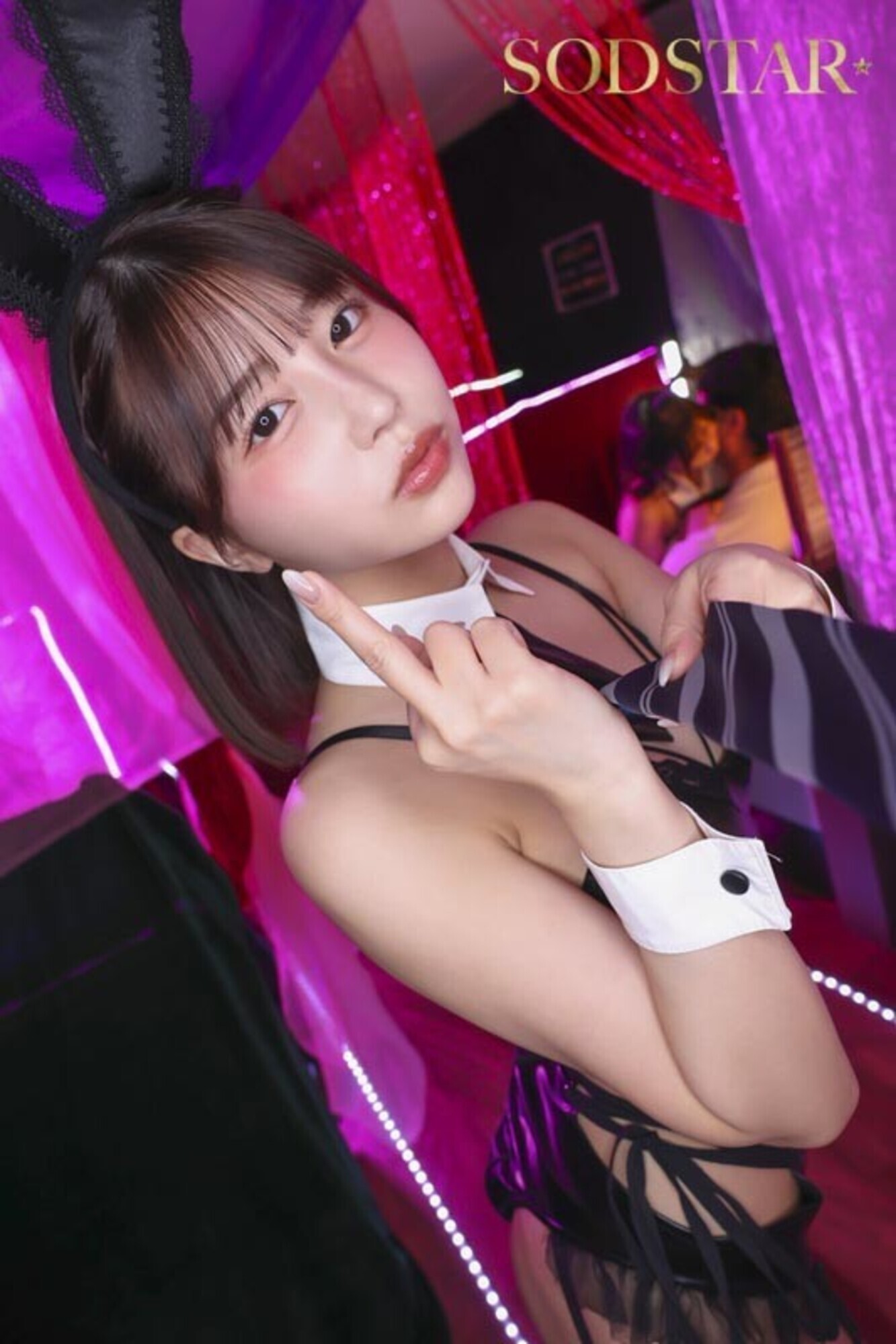 「厳しい女上司は、中出しまでさせてくれる日本一回転率の悪い罵倒バニーピンサロ嬢だった!お店でも会社でもボクの童貞チンポを貶しながら∞回ヌイてくれた! 唯井まひろ【8周年作品】」のサンプル画像20枚目