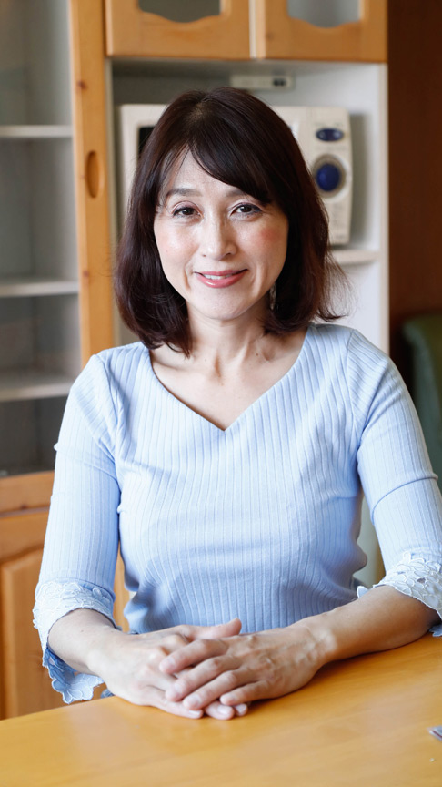 「遅咲き熟女 良き妻・良き母を務めてきた遊びを知らないお堅い女が…過呼吸になるほどの濃密なSEX 20人4時間12」のサンプル画像11枚目