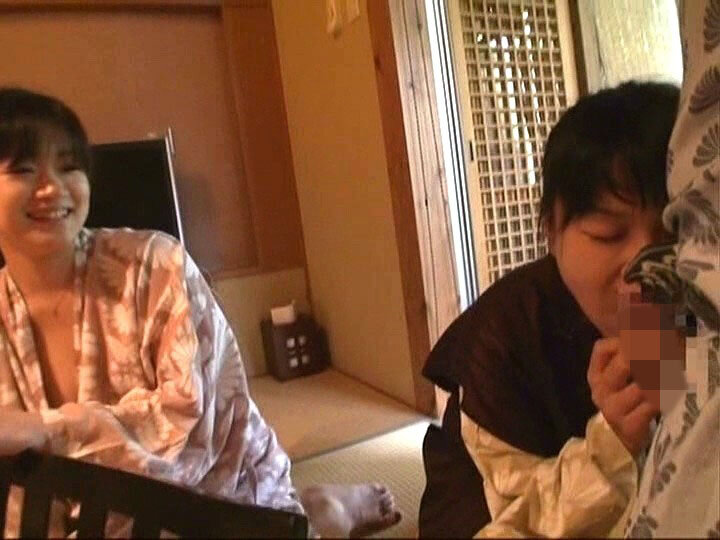 「【人妻不倫】欲求不満な主婦が温泉旅行で乱交プレイに溺れる背徳の人妻ドラマ」のサンプル画像19枚目