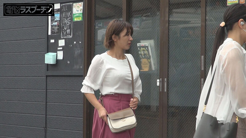 「美波もも 巨乳美女が電車で拘束され羞恥プレイ！潮吹き絶頂に導かれる姿が話題」のサンプル画像20枚目