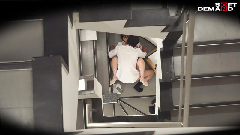 「佐野星彩・梶尾羽歌ら女上司OLがキス・羞恥プレイ!真面目な先輩社員が後輩の頼みを受け入れる?」のサンプル画像12枚目