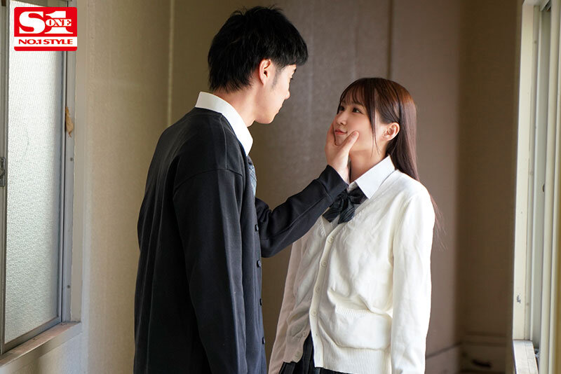 「未歩なな×制服美少女がSMプレイで感じまくる!イラマチオで目覚める敏感ボディ」のサムネイル