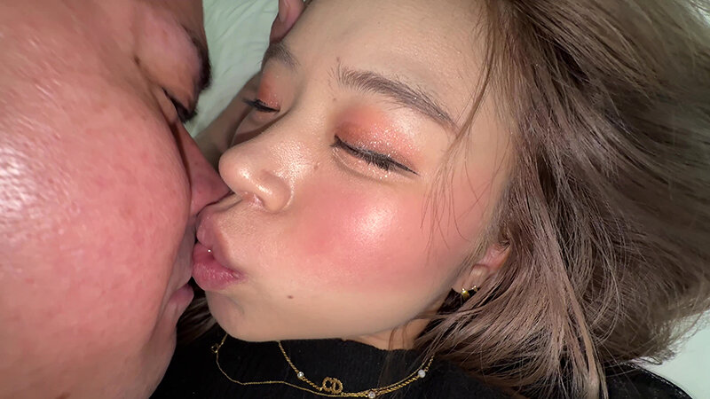 「【菊池はる】美人お姉さんを街でナンパ！素人感がたまらない個人撮影の密着ドキュメント」のサンプル画像14枚目