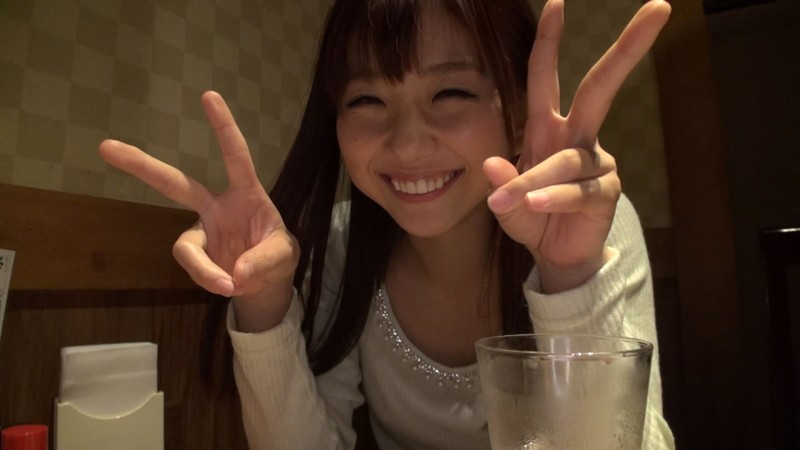 「【玲奈】美乳美少女がご奉仕フェラから中出しまで受け入れる濃密セックス」のサンプル画像1枚目