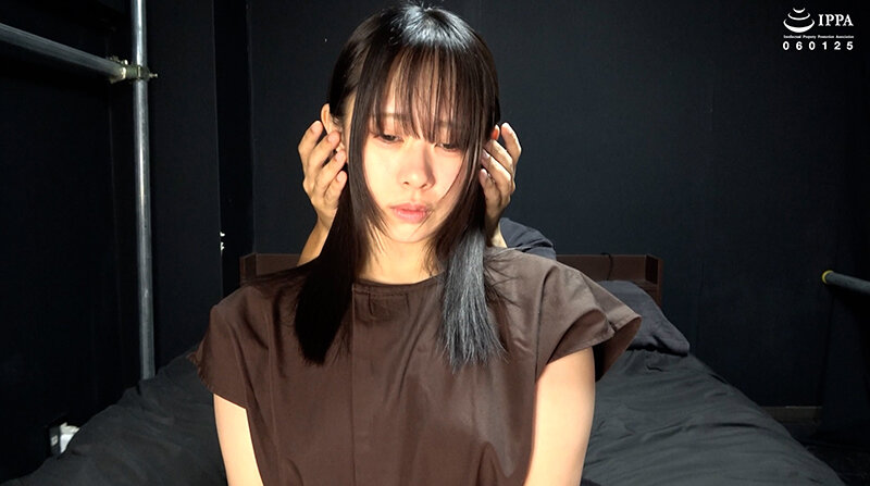 「【甘井くるみ】超敏感ボディにくすぐり責め！脇・乳首を攻められ感じまくる美女の悶絶プレイ」のサムネイル