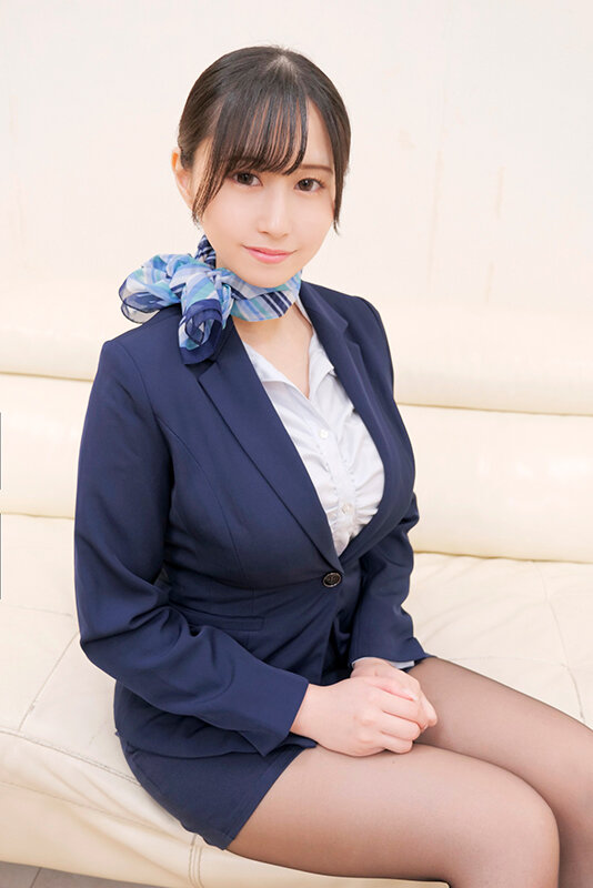 「雨宮ひびきの黒パンスト足コキ×中出し！美脚スチュワーデスが魅せる濃厚プレイ」のサムネイル