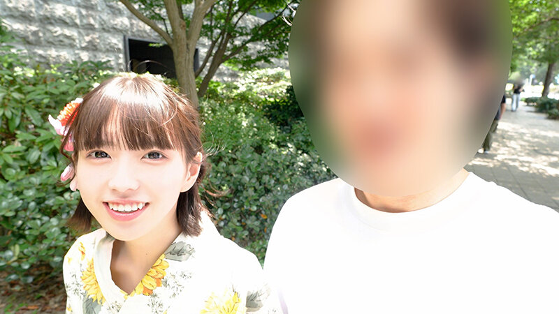 「パイパン素人娘の中出しハメ撮り流出 小柄で微乳な看板娘との純愛セックス映像」のサンプル画像4枚目