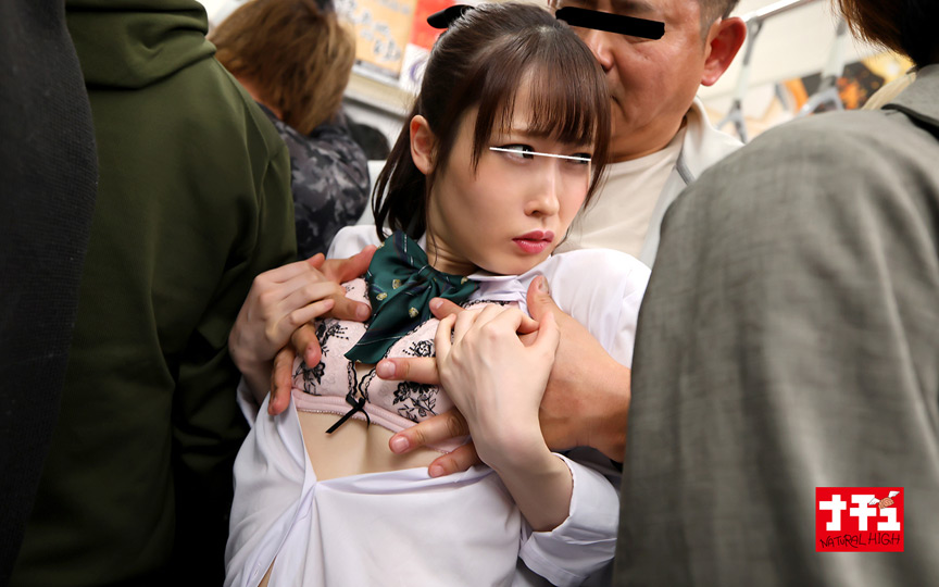 「【美肌美少女】オルチャンメイク女子が痴漢プレイで羞恥責め!抵抗する生意気娘が感じまくる【素人企画】」のサンプル画像4枚目