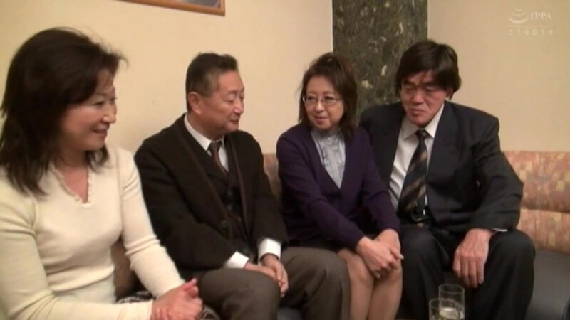 「【人妻NTR】昭和レトロな雰囲気で繰り広げられる寝取られ凌辱ドラマ|背徳の肉体関係」のサンプル画像3枚目