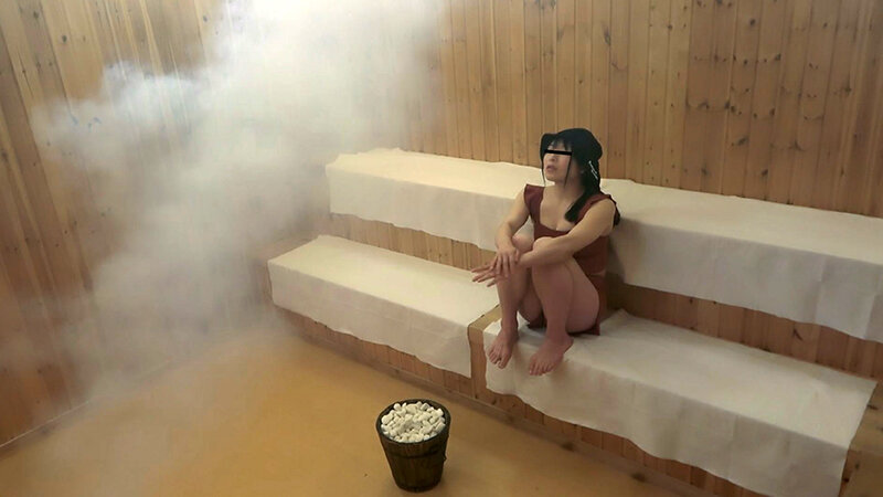 「【素人】巨乳女子が汗だくサウナで感じまくり中出し性交!秘蔵映像5名収録」のサンプル画像9枚目