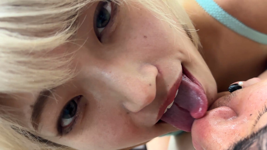 「【素人美女】M男を言葉責めしながら濃厚鼻フェラで責める【フェチ動画】痴女プレイ」のサンプル画像8枚目