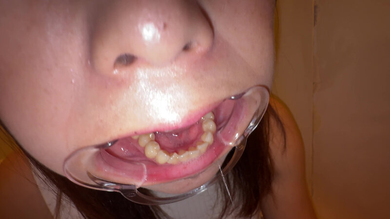 「【赤城穂波】素人お姉さんをナンパ！初体験の喉奥チャレンジ＆超長舌を徹底観察【個人撮影】」のサンプル画像20枚目