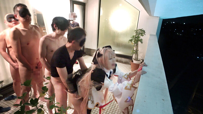 「【美少女】140cm台スレンダー美少女アイドルがコスプレ3P乱交で中出し絶頂【ミニ系】」のサンプル画像2枚目