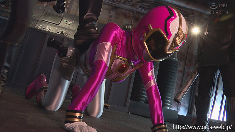 「紺野みいな 女戦士ヒロインピンチ 聖天戦隊アンジェレンジャー コスプレ特撮アクション」のサンプル画像6枚目