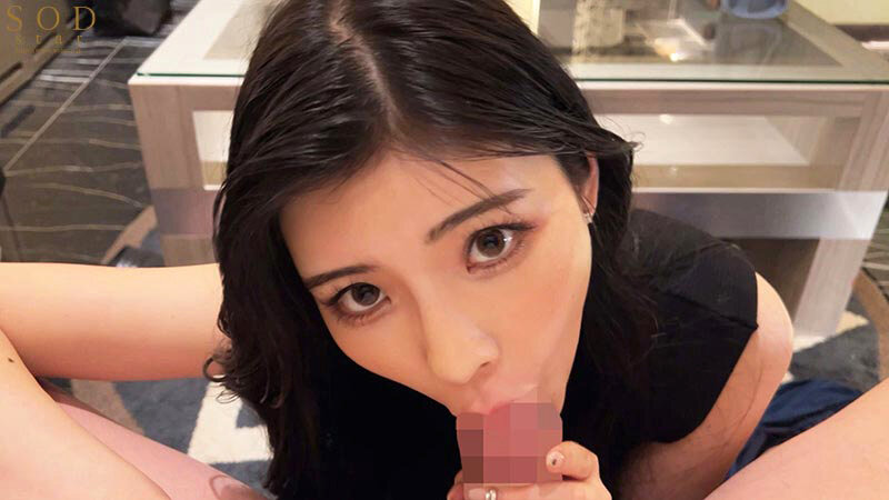 「【素人れい】Sクラス巨乳美女とハメ撮り中出し&イラマチオ!高級愛人との濃厚プレイ」のサンプル画像3枚目