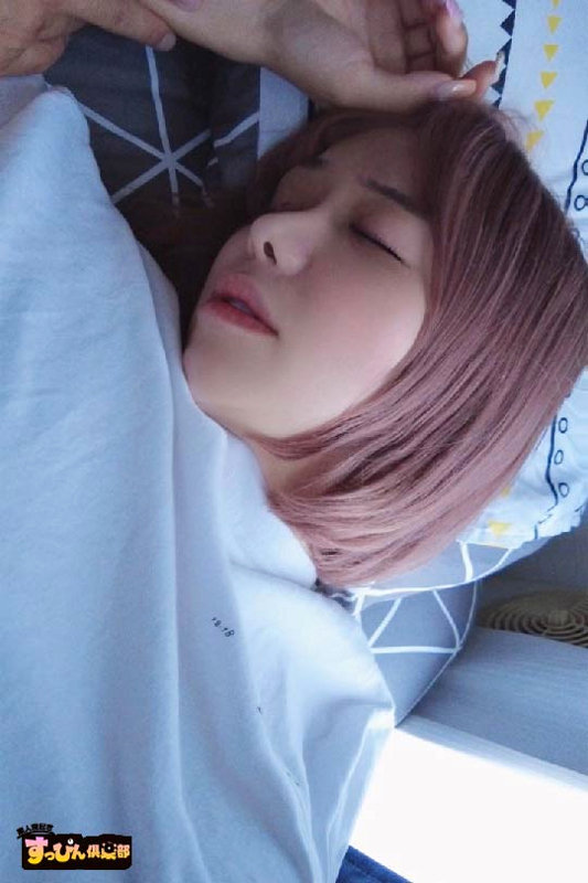 「【のぞみ】巨乳美女とカップルハメ撮り！濃厚フェラから中出しまで見せる素人カップルの営み」のサムネイル