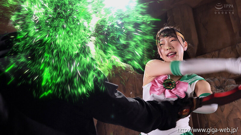 「さつき芽衣が魅せる女戦士コスプレ!美少女戦士セーラーラミューム闇染の激しい戦い」のサンプル画像2枚目