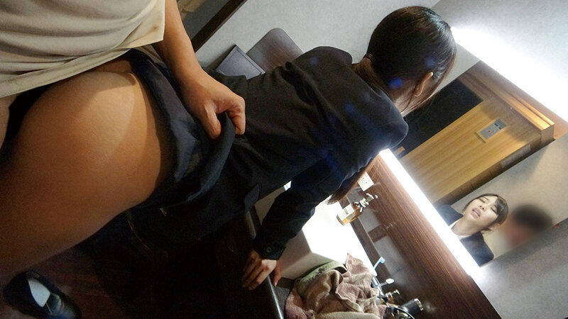 「【人妻NTR】28歳の美人妻が寝取られる背徳プレイ|興奮必至の寝取り動画」のサンプル画像17枚目