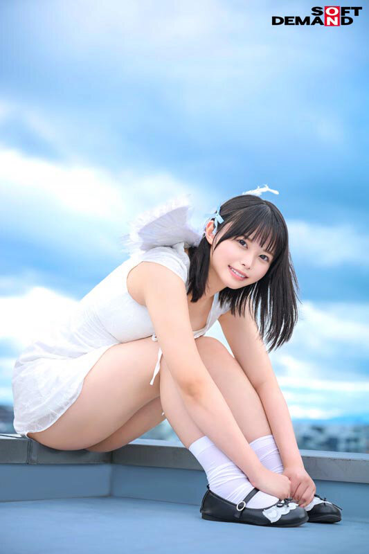 「高星なぎさ AVデビュー作品｜パイパン美乳の黒髪美少女が魅せる初々しいエロス【18歳】」のサンプル画像5枚目