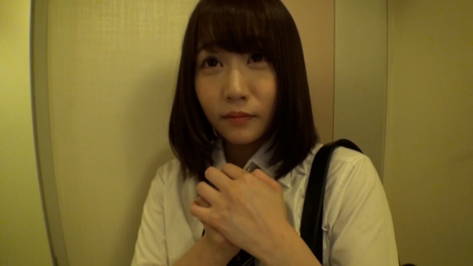 「あどけない笑顔の黒髪ショートボブの純情乙女に競泳水着を着せてコスプレ変態中出しSEX！」のサムネイル