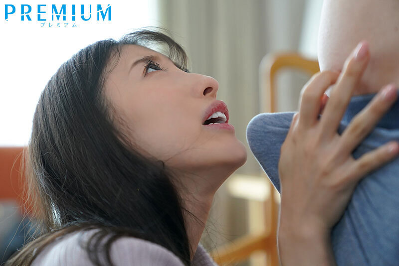 「星宮一花が義妹役で誘惑!お姉さん系美女の濃厚キス・フェラ・騎乗位で中出しセックス」のサンプル画像6枚目