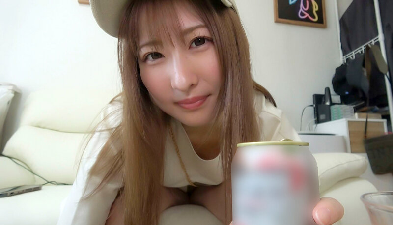 「末広純の中出しハメ撮り動画|美乳美少女と巨尻が魅力の部屋呑みドキュメント」のサンプル画像1枚目