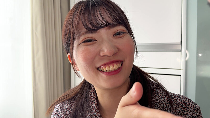 「【水月みお】美人お姉さんを街頭ナンパ!素人感あふれる個人撮影で魅せる舌ブラシ体験」のサンプル画像20枚目