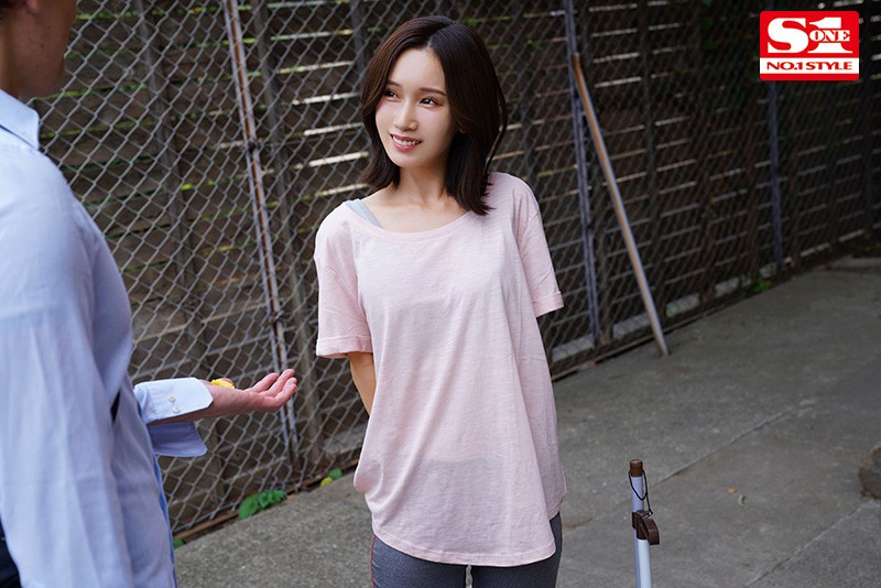 「小島みなみ 人妻が年下大学生と汗だく不倫キス 禁断の夏休み濃密接吻セックス」のサムネイル