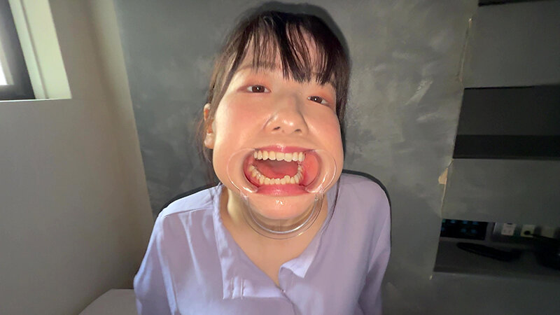 「【谷田かりな】素人お姉さんをナンパ!開口器で口内観察デカ舌チェック【個人撮影】」のサンプル画像19枚目