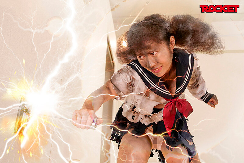 「音琴るい・松井日奈子・三田サクラが挑む女子校生の羞恥実験!恥ずかしい辱めプレイ完全版」のサンプル画像4枚目