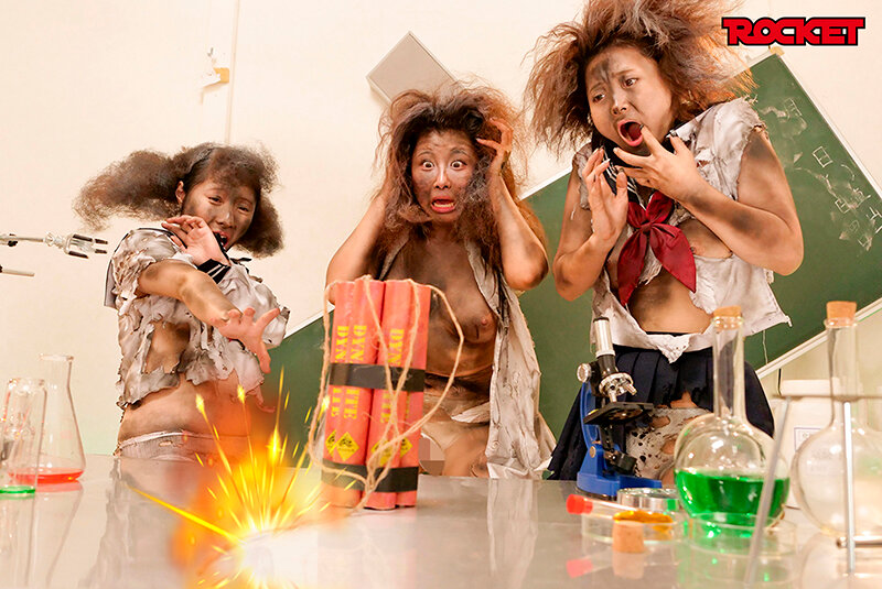 「音琴るい・松井日奈子・三田サクラが挑む女子校生の羞恥実験!恥ずかしい辱めプレイ完全版」のサンプル画像8枚目