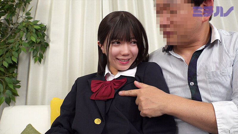 「日向由奈の美乳がたまらない!美少女のフェラ&騎乗位で敏感乳首を刺激する濃厚プレイ」のサンプル画像1枚目