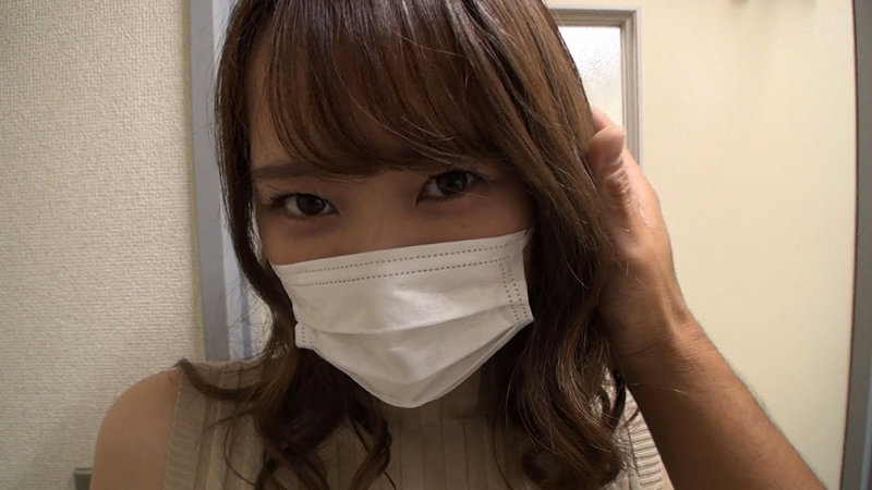 「【素人美少女】野外露出フェラ個撮映像！どこでも大胆にご奉仕する美女11人の過激プレイ集」のサンプル画像17枚目