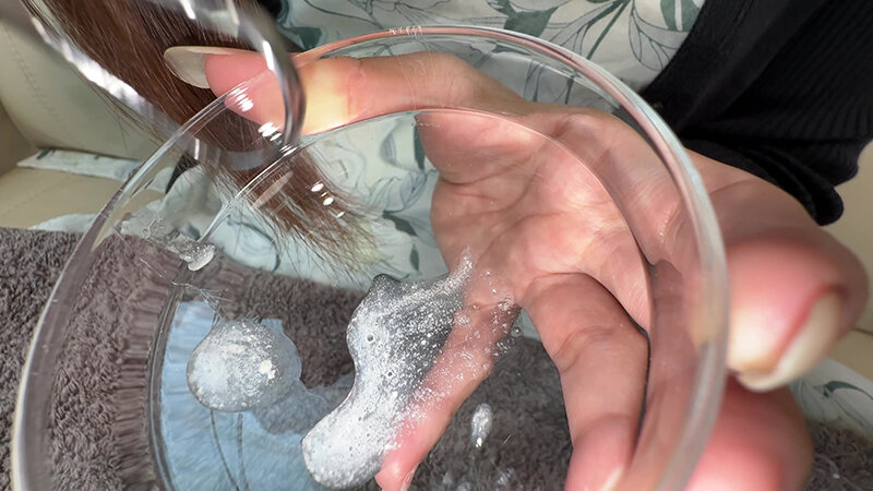 「【旭メイサ】素人お姉さんをナンパ！舌ブラシで汚舌苔採取する個人撮影動画」のサンプル画像10枚目