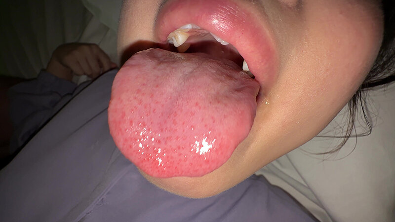 「【谷田かりな】素人お姉さんをナンパしてディープキス！濃厚キス好き必見の個人撮影動画」のサンプル画像14枚目