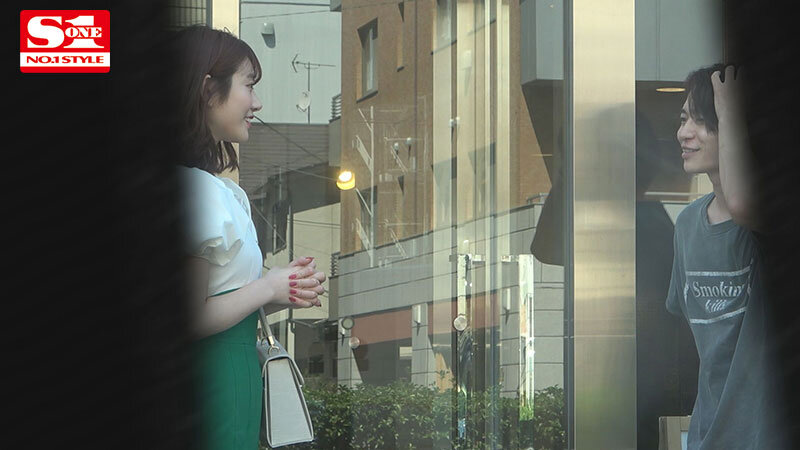 「河北彩花のハメ撮り盗撮映像|スレンダー美女の秘密のプライベート動画」のサンプル画像2枚目