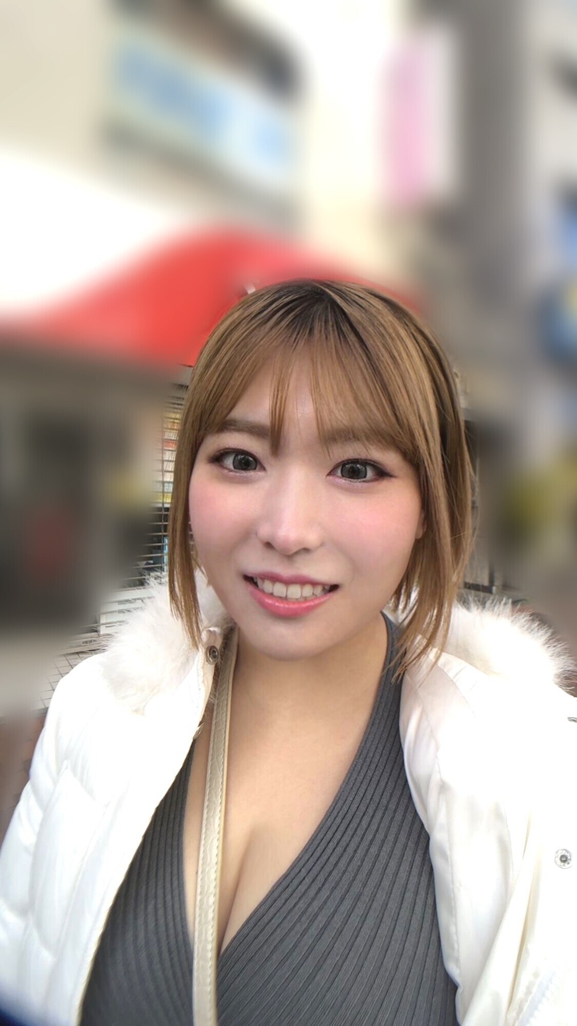 「性欲強いイケメン限定逆ナン巨乳 肉食系地味お姉さん痴女炸裂即ハメ生中出し」のサンプル画像3枚目