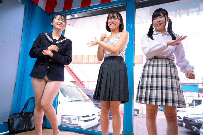 「【素人女子大生】マジックミラー号で黒髪美少女がナンパされ潮吹き・中出しされる野球拳企画」のサンプル画像1枚目