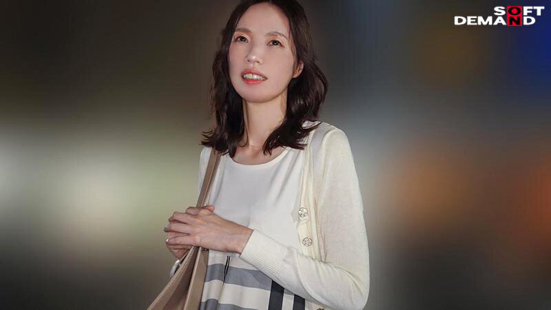 「栗原早苗|スレンダー人妻が初めての性感開発で悦びを知る|49歳長身熟女の癒し体験」のサンプル画像12枚目