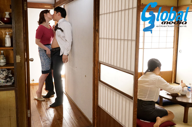 「加藤ツバキ(夏樹カオル)熟女義母との禁断NTR!妻より魅力的なお母さんに寝取られる濃厚性交」のサンプル画像5枚目